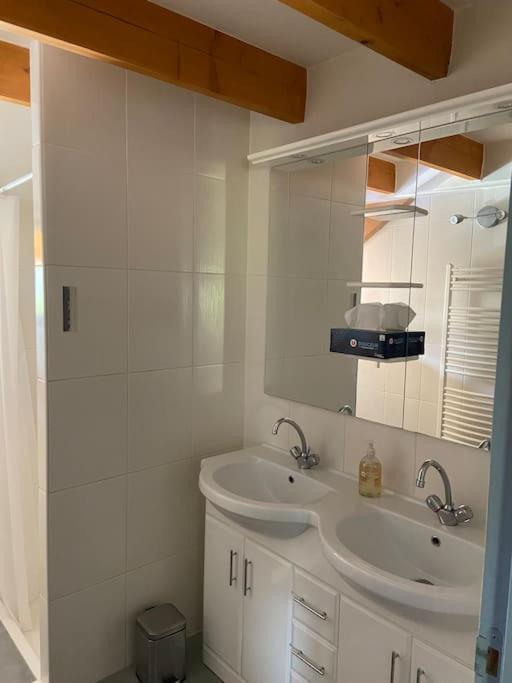 Appartement Familial A Кро Экстерьер фото