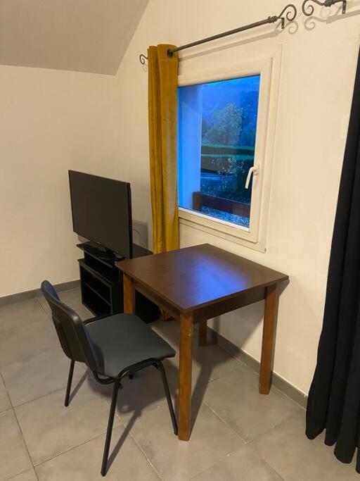 Appartement Familial A Кро Экстерьер фото